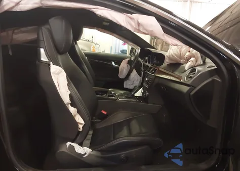 2014 Mercedes-Benz C 350 Sport 4Matic из США, поврежденный, VIN WDDGJ8JB4EG262232